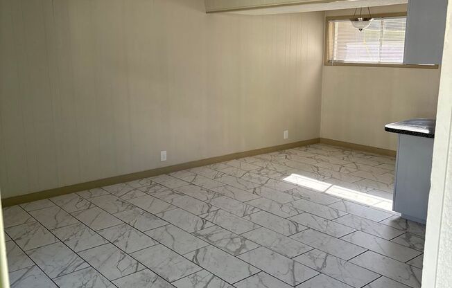 2 beds, 1.5 baths, 870 sqft, $1,025, Unit B08