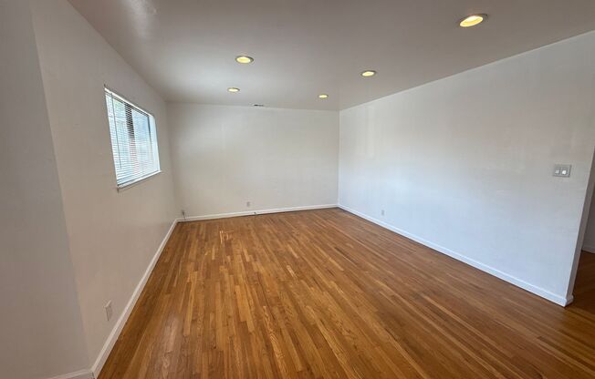 EPIC REA - Spacious 3BR/2BA House - Renovated - Updated Kitchen - Castro Valley