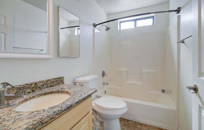 2 beds, 2 baths, 1,036 sqft, $1,600, Unit 284