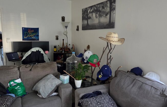 2932 W ACOSTA