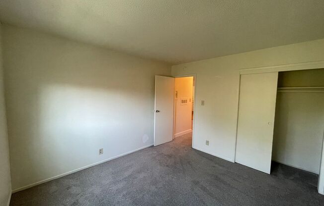 2 beds, 1 bath, $2,300