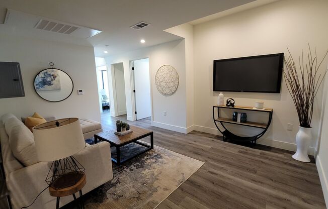 862 Moraga Dr.