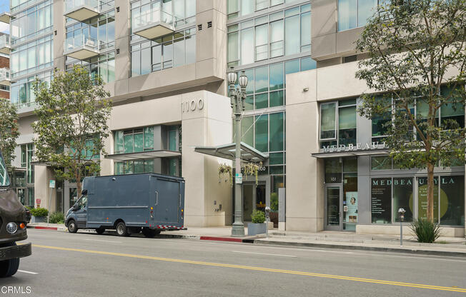 1 bed, 1 bath, 880 sqft, $2,800, Unit 1605