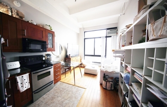 1 bed, 1 bath, 400 sqft, $2,950, Unit 512