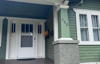 2 beds, 1 bath, $1,700