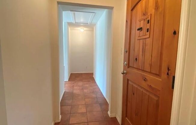Main house 3/1 + updated 1 bd/full bath cottage!
