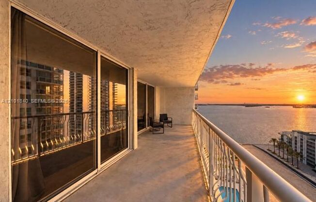 1 bed, 1 bath, $3,500, Unit # 1907