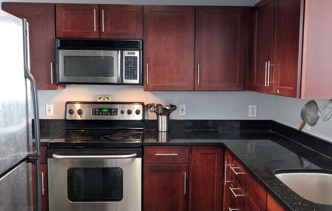 2 beds, 2 baths, $3,800, Unit 616