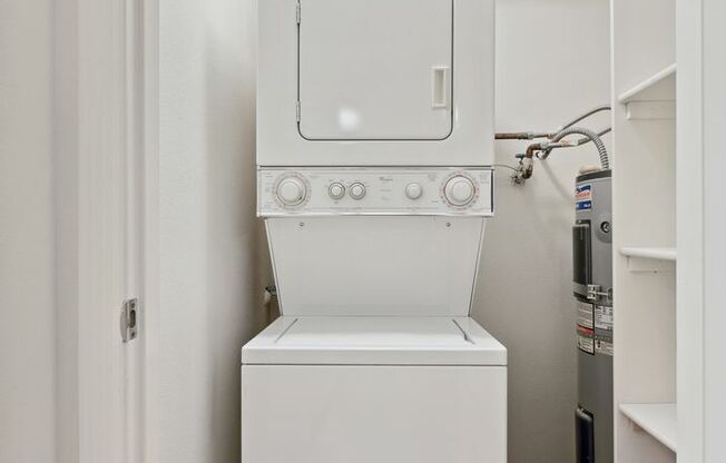 1 bed, 1 bath, 700 sqft, $1,595, Unit 1-203