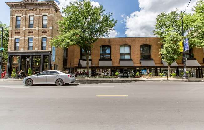 Steps from everywhere you want to go