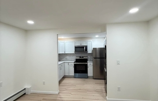 1 bed, 1 bath, 500 sqft, $2,000, Unit 1B