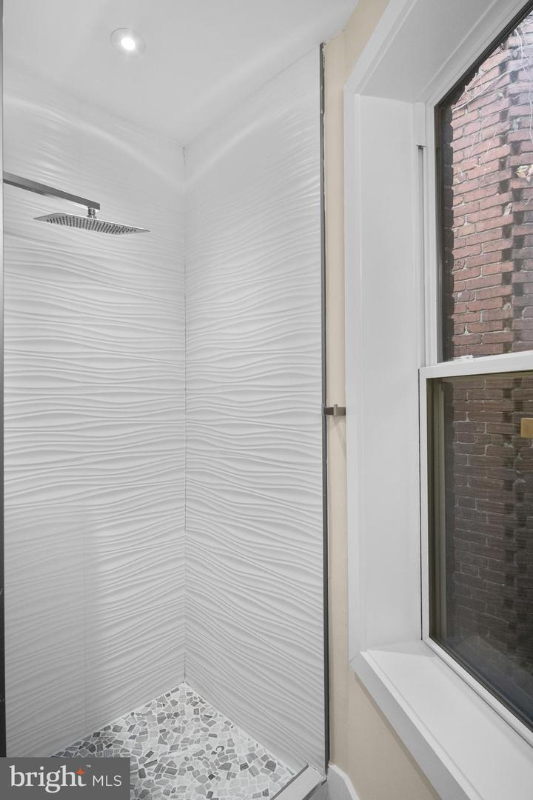 28 TODD PL