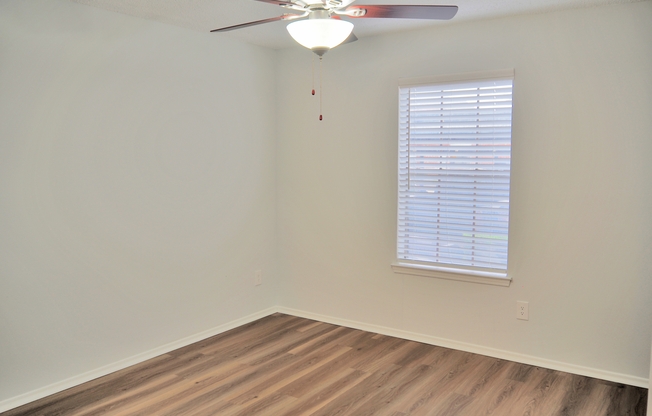 1 bed, 1 bath, 672 sqft, $1,255