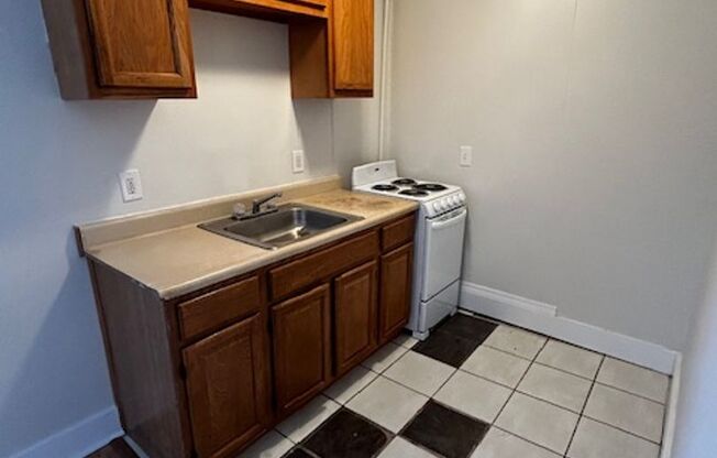 1 bed, 1 bath, $995, Unit 409 WALNUT ST- UNIT# 6