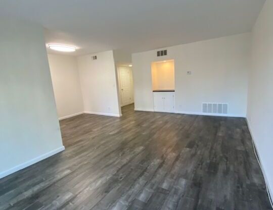 1 bed, 1 bath, 950 sqft, $2,350, Unit 206