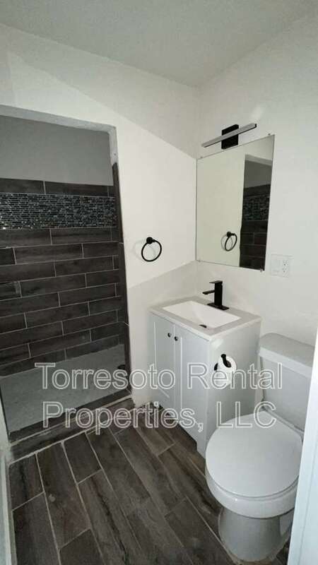 333 S SAN EDUARDO AVE