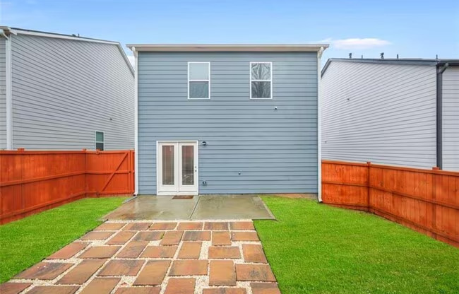 826 BENTLEY DR