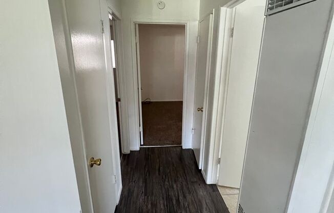 2 beds, 1 bath, $1,695, Unit B