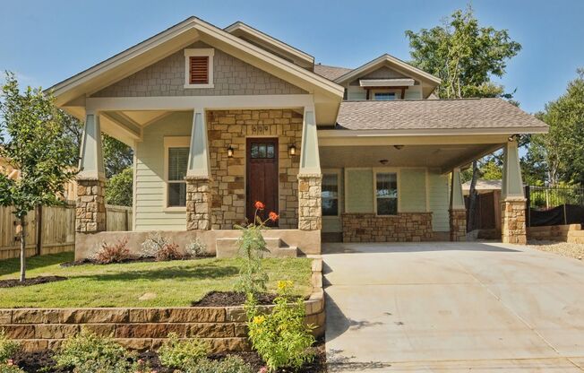 609 W 30 ST