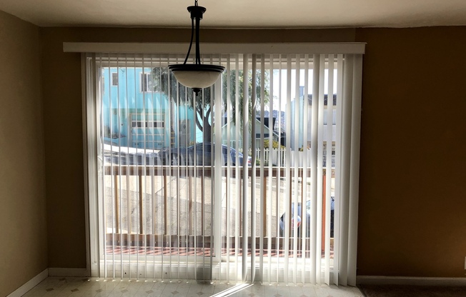 Bright 2-Bedroom with Balcony & Parking