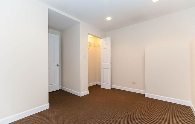 4 beds, 2 baths, 1,450 sqft, $4,750, Unit 853-1N