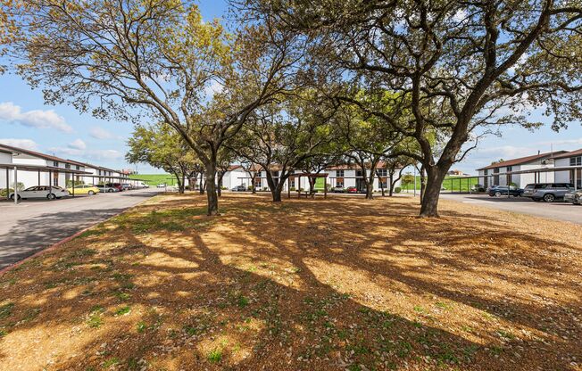 2 beds, 1 bath, $1,275, Unit 132
