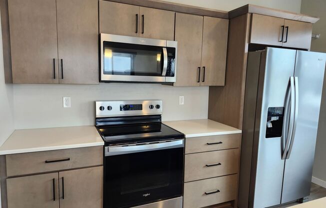 2 beds, 2 baths, 1,028 sqft, $1,675, Unit 314