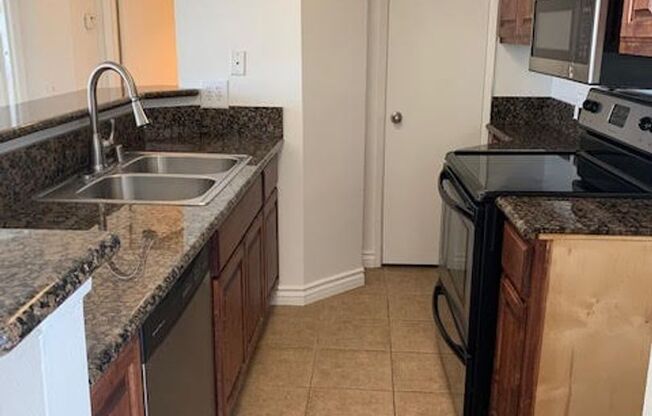 1 bed, 1 bath, $2,325