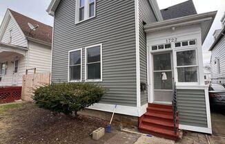 1722 S 18th St. (Duplex)