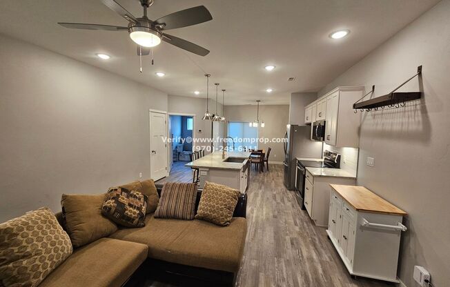 Beautiful Furnished 2bed 2.5 bath Townhome in North Grand Junction near 24 1/2 rd