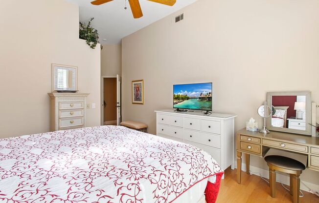 2 beds, 2 baths, $4,995