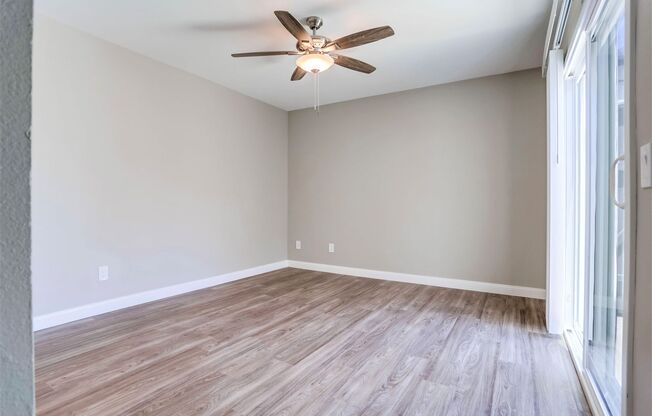 2 beds, 2 baths, 900 sqft, $2,795, Unit 4