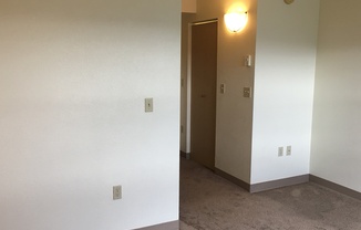 Studio, 1 bath, 285 sqft, $975