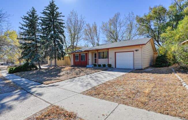 Cute 3 Bedroom Home in Central Colorado Springs