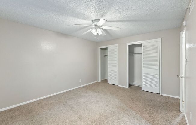 2 beds, 1.5 baths, 810 sqft, $832, Unit 207
