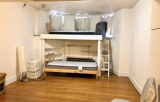 289 Newbury St.