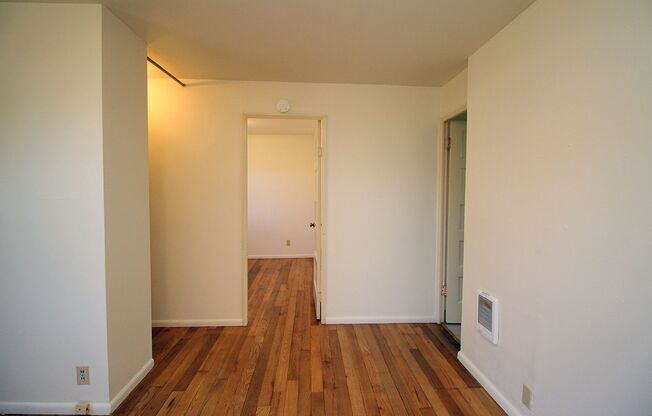 1 bed, 1 bath, 500 sqft, $1,095, Unit 6915