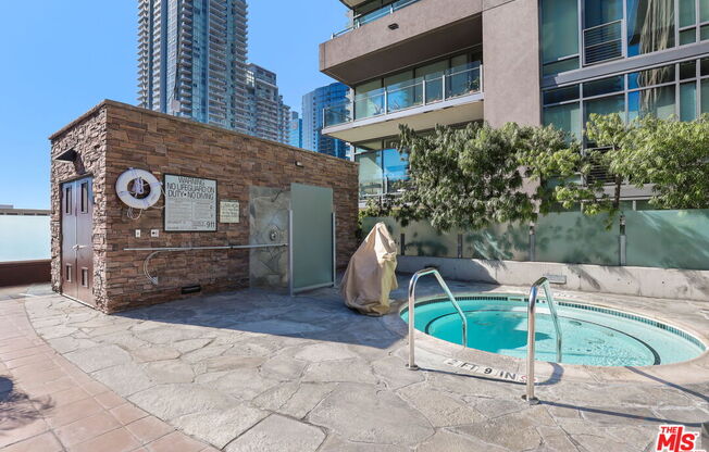 1 bed, 1.5 baths, 1,200 sqft, $4,995, Unit 916