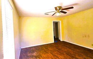 3 beds, 2 baths, $1,250