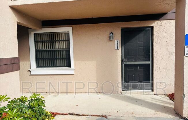 1069 ELLEN CT