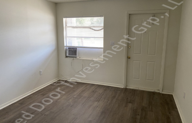 Newly Renovated 2/1- Minutes from Downtown Leesburg/Hospital