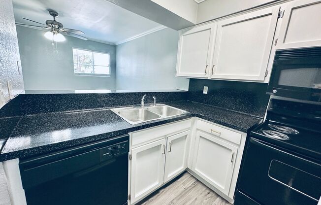 Studio, 1 bath, 500 sqft, $795, Unit 118
