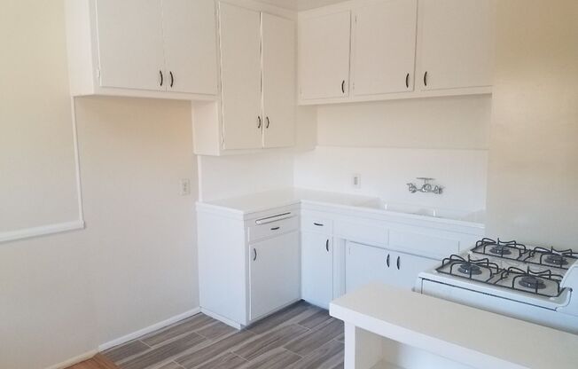 1-Bedroom 1 bath unit in Van Nuys