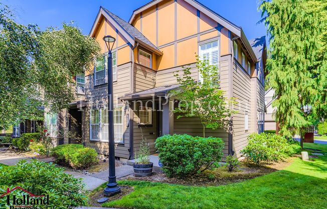 Modern 3-Bedroom Home in Hillsboro with Desirable Amenities