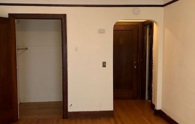 Studio, 1 bath, 400 sqft, $1,595, Unit 306