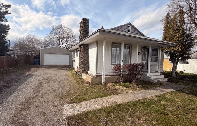 Charming 3 Bed, 1 Bath Rancher in Spokane Valley!