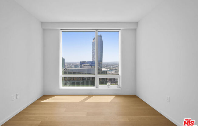 2 beds, 2 baths, 1,305 sqft, $4,800, Unit 2811