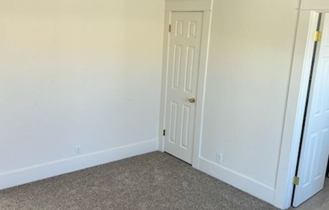 3 beds, 1 bath, $3,000