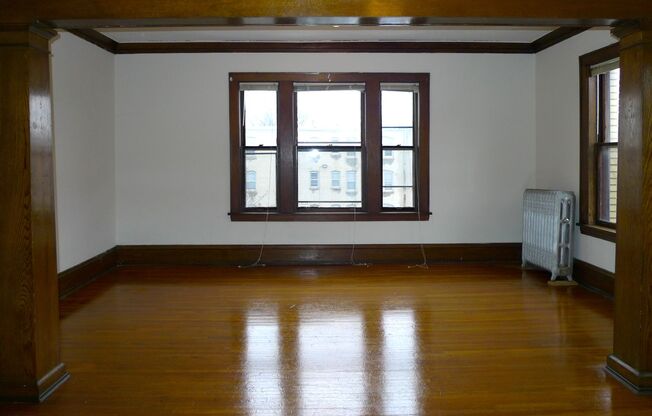 1 bed, 1 bath, 410 sqft, $935, Unit 10 - 302