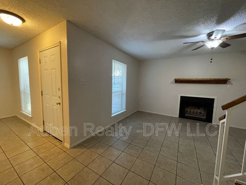 5524 LEWIS CT